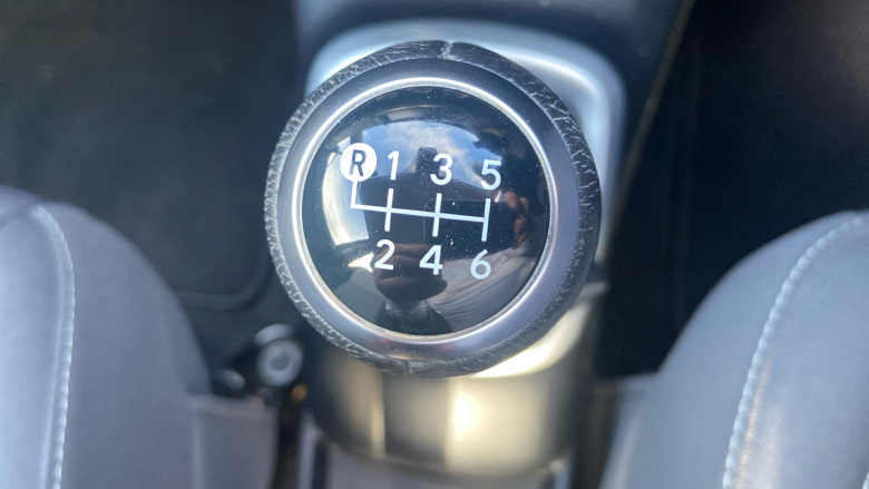 Toyota Yaris 1.5 VVT-i Icon Tech 5dr Petrol Hatchback